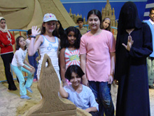 Arab-family-sandcastle-workshop